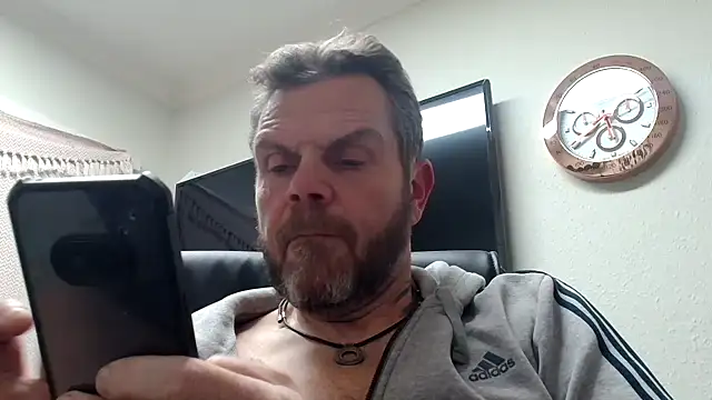 Snapshot of toptugger chatting on January 2025 05:00:01 PM toptugger online show from January 2025 05:00:01 PM