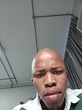 Snapshot of Mejjlunje540 chatting on April 2026 08:29:02 AM Mejjlunje540 online show from April 2026 08:29:02 AM