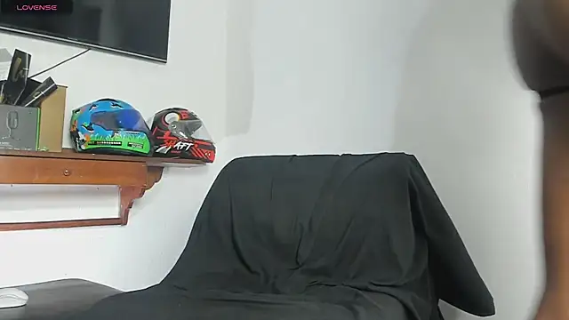 Snapshot of Xander_Str0ng chatting on December 2025 12:17:02 PM Xander Str0ng online show from December 2025 12:17:02 PM