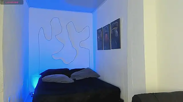 Snapshot of Xander_Str0ng chatting on November 2025 12:42:02 PM Xander Str0ng online show from November 2025 12:42:02 PM