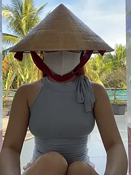 BabyThree  online show from December 2025 08:30:01 AM