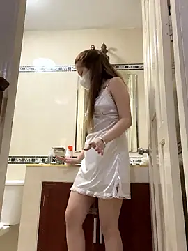 BabyThree  online show from January 2026 07:09:01 PM