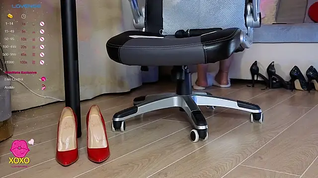 misskaassandraa online show from November 2025 04:10:01 PM