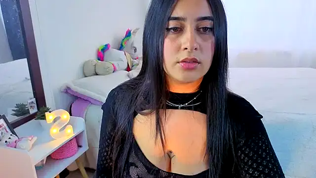 serenna se online show from September 2025 09:02:01 PM