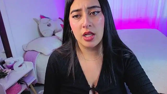 serenna se online show from February 2026 09:00:01 PM