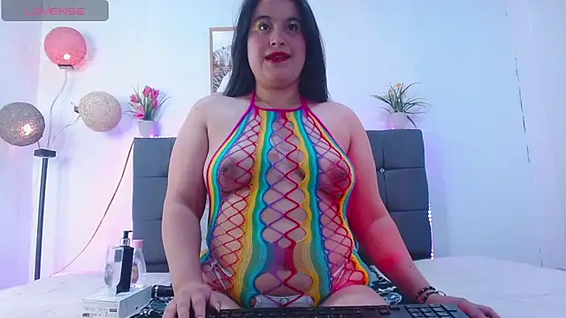 mia xx1 online show from February 2026 04:00:01 AM