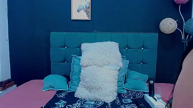 mia xx1 online show from November 2025 03:43:01 AM