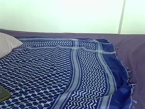 laetitia  online show from October 2025 12:37:02 PM