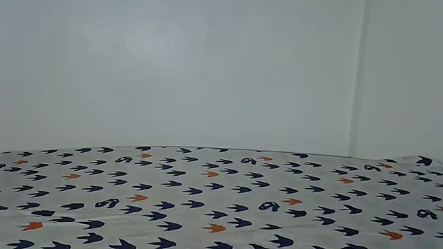 laetitia  online show from April 2026 09:21:01 PM