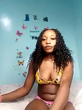 Snapshot of laetitia_ chatting on March 2025 08:45:02 PM laetitia online show from March 2025 08:45:02 PM