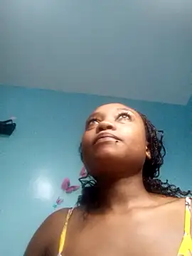 Snapshot of laetitia_ chatting on March 2025 04:03:02 PM laetitia online show from March 2025 04:03:02 PM