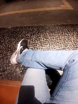 gressw22 online show from April 2026 12:35:01 AM