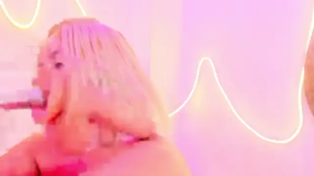 Snapshot of Kimberlin_Cam chatting on October 2025 05:53:02 PM Kimberlin Cam online show from October 2025 05:53:02 PM