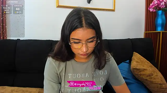 Zayda 1 online show from November 2025 06:14:01 PM