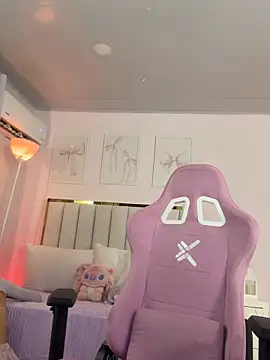 Cristall Bunny online show from October 2025 12:42:02 AM