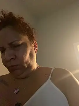 ladycreamypr2 online show from May 2026 03:43:01 PM