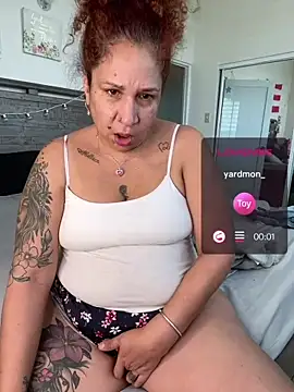 ladycreamypr2 online show from June 2026 03:40:01 PM