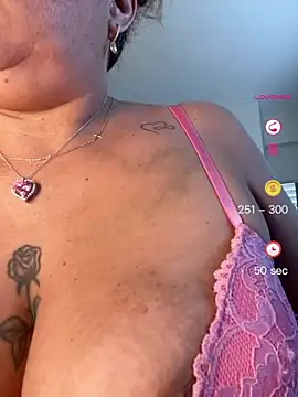 ladycreamypr2 online show from July 2026 06:52:01 PM