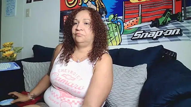 ladycreamypr2 online show from June 2026 09:56:01 PM