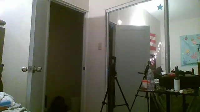 ladycreamypr2 online show from April 2026 02:57:01 AM