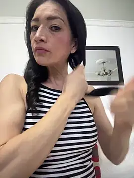 Yulia sx online show from April 2026 10:50:01 PM