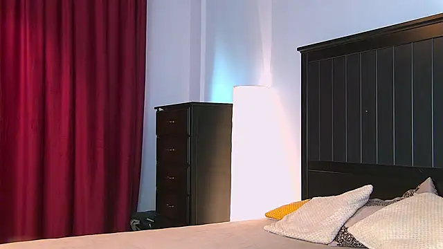 Yanira Muslim online show from September 2025 04:46:02 AM