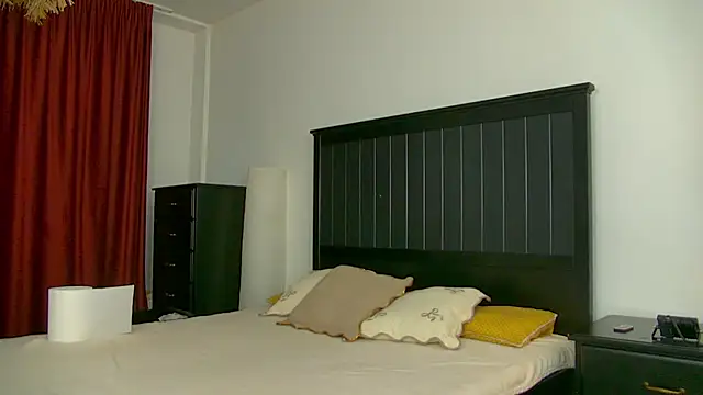 Yanira Muslim online show from April 2026 03:57:02 AM