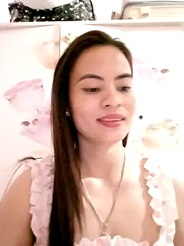 NgocQuyen2K online show from March 2025 09:56:02 AM