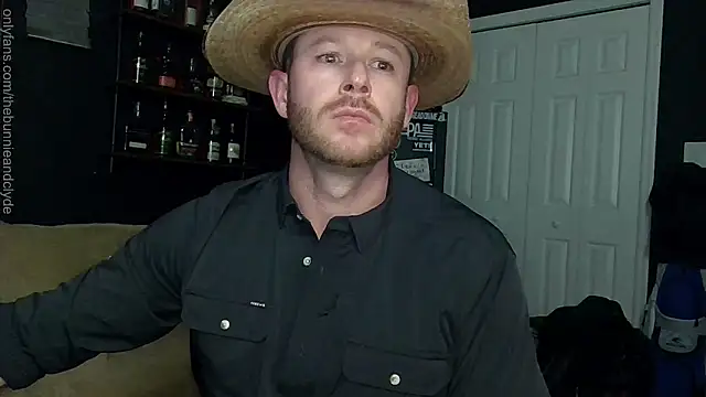 chillinthemosttt online show from December 2024 04:19:01 AM