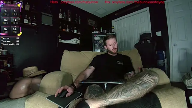 chillinthemosttt online show from November 2025 03:21:02 AM