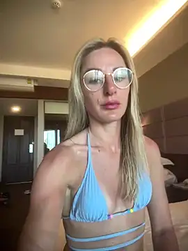 Snapshot of Liana_Lou chatting on April 2026 06:53:02 AM Liana Lou online show from April 2026 06:53:02 AM