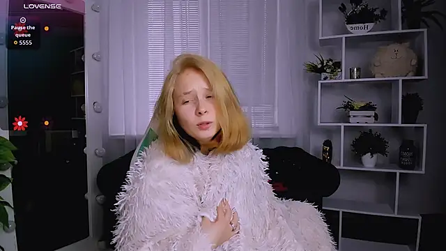 Snapshot of Ketrin_n_ chatting on November 2025 06:07:02 AM Ketrin n online show from November 2025 06:07:02 AM