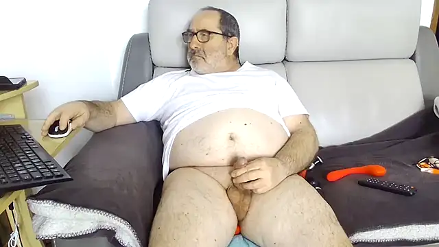 gillou1234 online show from March 2025 01:37:02 PM