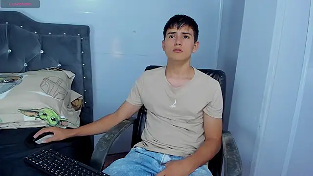 Jacobb Lee online show from November 2025 08:20:02 PM