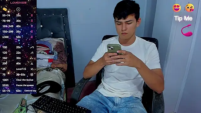 Jacobb Lee online show from October 2025 08:43:01 PM