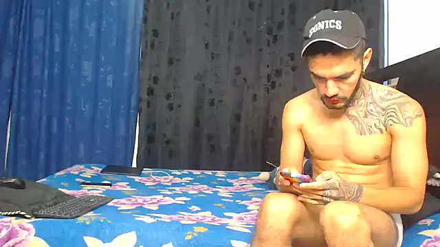 Hot Sharks  online show from November 2025 10:52:02 AM