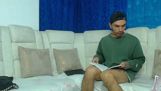 Hot Sharks  online show from February 2026 07:03:02 AM