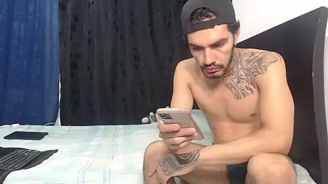 Hot Sharks  online show from April 2026 07:21:02 AM