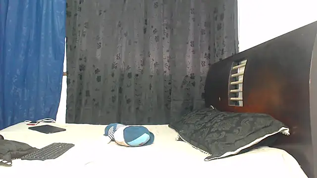 Hot Sharks  online show from January 2026 10:13:02 PM