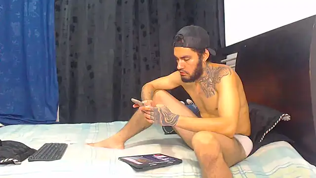 Hot Sharks  online show from May 2026 06:56:02 AM