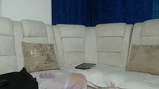 Hot Sharks  online show from April 2026 07:25:02 AM