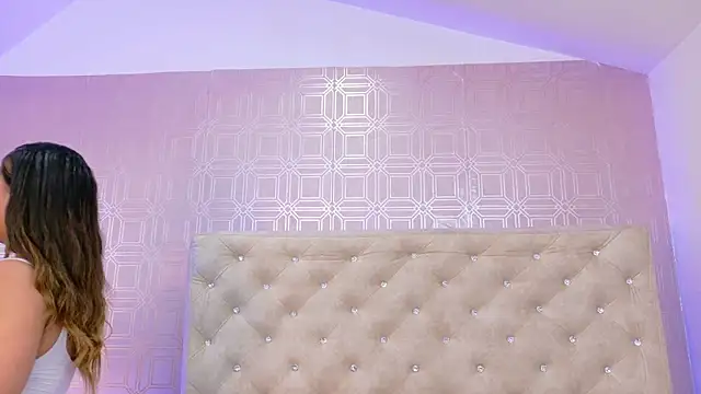 Sara Desire online show from October 2025 04:55:02 PM