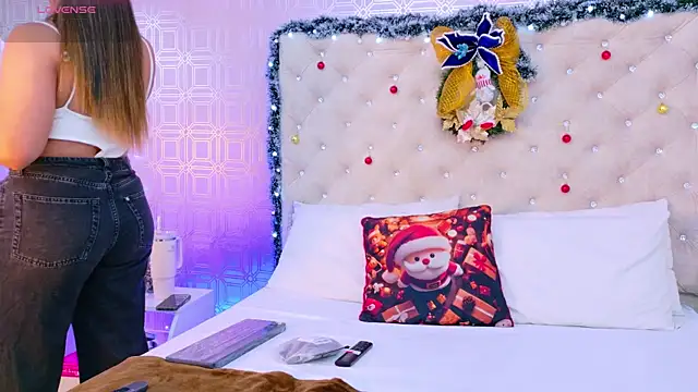 Sara Desire online show from December 2025 12:26:01 PM