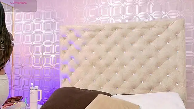 Sara Desire online show from September 2025 12:23:01 PM