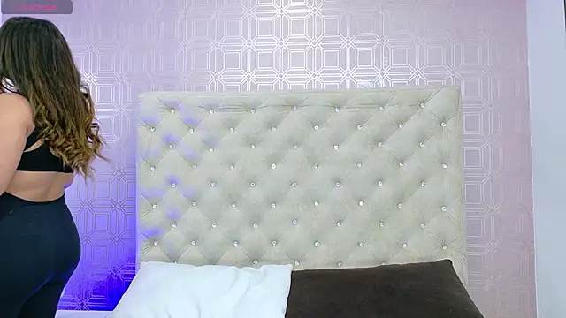 Sara Desire online show from September 2025 12:14:01 PM