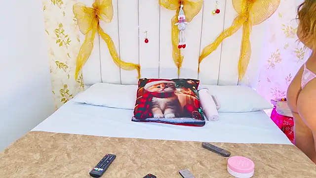 Sara Desire online show from December 2025 12:29:02 PM