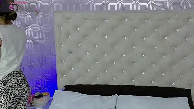 Sara Desire online show from September 2025 12:21:02 PM