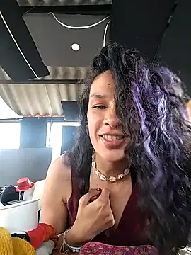 rebekka simpson online show from December 2025 08:31:01 PM