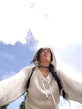 rebekka simpson online show from November 2025 02:32:01 PM