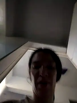 rebekka simpson online show from November 2025 12:20:01 PM